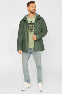 Derbe Passby Fisher Oliv Herren Regenjacke 13 Derbe Passby Fisher Oliv Herren Regenjacke -Derbi Kleidung Geschaft 13285 3 1280x1280