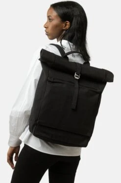 MELA Rucksack Amar All Black Schwarz -Derbi Kleidung Geschaft 13310 8 1280x1280