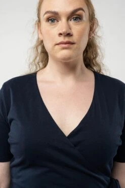 MELA Mohana Damen Jersey Kleid Navy Dunkelblau -Derbi Kleidung Geschaft 13595 4 1280x1280