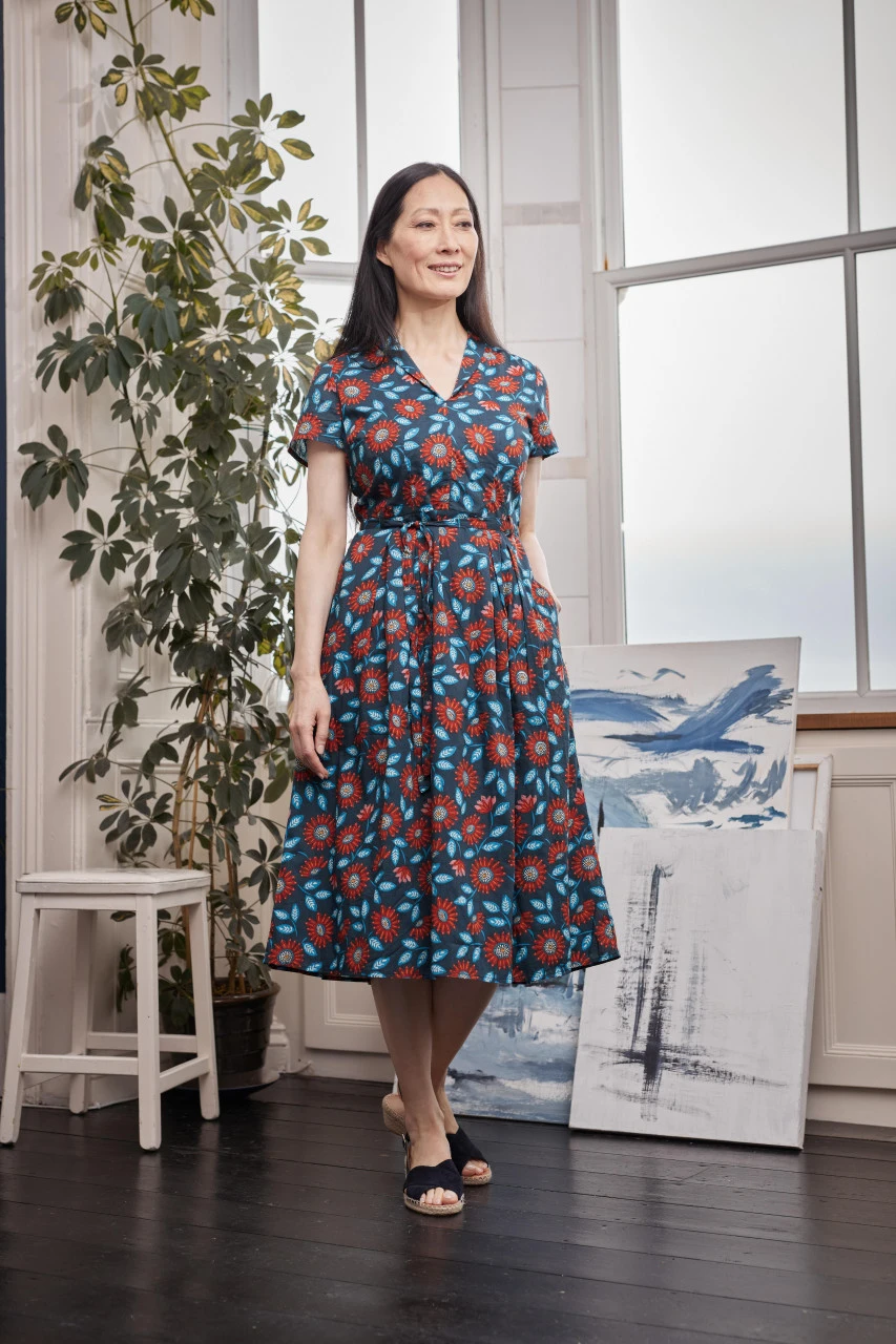 Seasalt Cornwall Top Terrace Dress Damen Kleid Woodcut Sunflower Night Blumen 4 Seasalt Cornwall Top Terrace Dress Damen Kleid Woodcut Sunflower Night Blumen – Bild 2