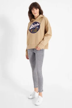 Derbe Hafenbrücke Hoodie Damen Pullover Caramel Ocker Hellbraun -Derbi Kleidung Geschaft 13892 2 1280x1280