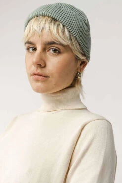 MELA Kurze Rippstrick Mütze RAFI Mint Dockermütze Hell Grün -Derbi Kleidung Geschaft 13948 4 1280x1280