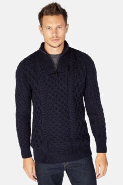 IrelandsEye Aran Troyer Dromore Dunkelblau Herren Pullover Navy