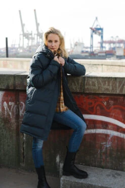 Derbe Puffholm Damen Wintermantel Navy Dunkelblau Steppmantel -Derbi Kleidung Geschaft 14170 5xsocVKmvdJfhw 1280x1280