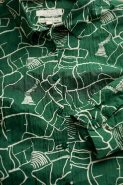 Seasalt Cornwall Larissa Shirt Field View Damen Bluse Grün Evergreen -Derbi Kleidung Geschaft 14195 3 1280x1280