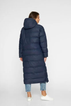 Derbe Interholm Long Cozy Damen Wintermantel Blau Dress Blue Caramel Puffer Jacket Teddy -Derbi Kleidung Geschaft 14210 3 1280x1280