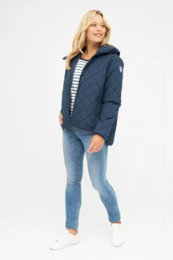 Derbe Quiltby Short Damen Jacke Navy Dunkelblau Nachhaltig -Derbi Kleidung Geschaft 14302 4 1280x1280