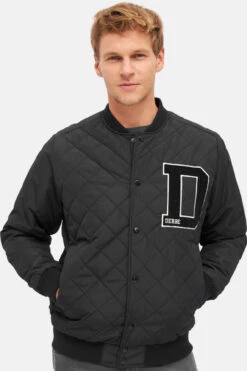 Derbe Quiltby College Unisex Jacke Schwarz Black Nachhaltig -Derbi Kleidung Geschaft 14310 2wj0Svw8MzPbIX 1280x1280