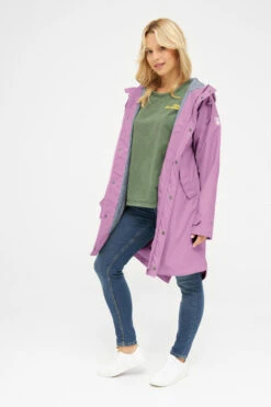 Derbe Traveby Friese Fisher Mauve Damen Regenmantel Rosa Nachhaltig -Derbi Kleidung Geschaft 14448 3 1280x1280