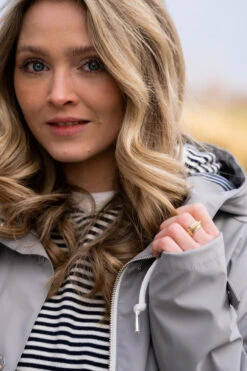 Derbe Pensby Fisher Paloma Damen Regenjacke Grau -Derbi Kleidung Geschaft 14449 6 1280x1280