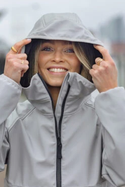 Derbe Peutby Paloma Damen Softshelljacke Hellgrau 18 Derbe Peutby Paloma Damen Softshelljacke Hellgrau -Derbi Kleidung Geschaft 15024 Peutby Paloma 2LeLedWPZyy2Mc 1280x1280