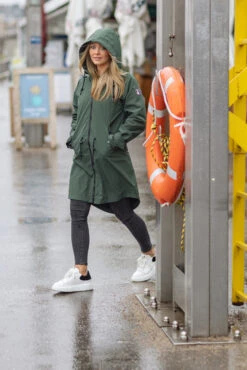 Derbe Ripby Kombu Green Damen Regenparka Grün Nachhaltig -Derbi Kleidung Geschaft 15105 Ripby 20 282 29 1280x1280