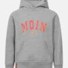 Derbe Moin Kinder Hoodie Grau 2 Derbe Moin Kinder Hoodie Grau -Derbi Kleidung Geschaft K 106 HD Moin 20grey 20melange 20021 001 clipped rev 1 1280x1280
