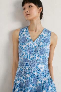 Seasalt Cornwall Villa Damen Kleid Sonnenblume Blau Weiß Vintage -Derbi Kleidung Geschaft SL 20Villa 20Garden 20Dress 20 20Sunflower 20Collage 20Blue 20Sky 20 203 1280x1280